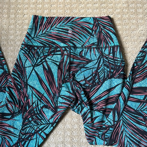 Lululemon printed leggings - Picture 2 of 5